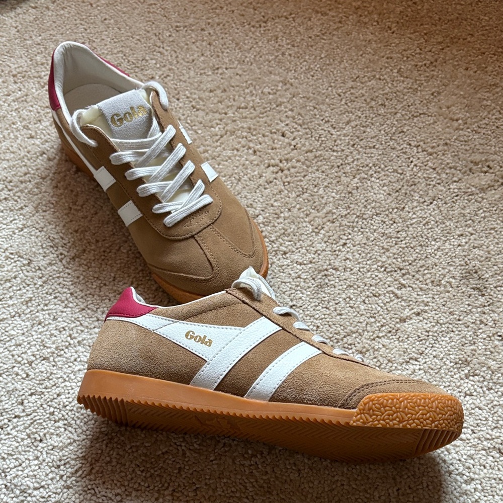 EUC Gola Elan suede sneakers 7.5